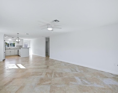 885 Spanish Drive N - Photo Thumbnail 14