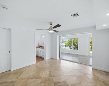 885 Spanish Drive N - Photo Thumbnail 7