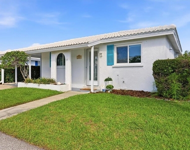 885 Spanish Drive N - Photo Thumbnail 2