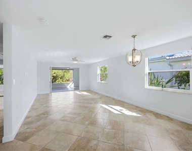 885 Spanish Drive N - Photo Thumbnail 19