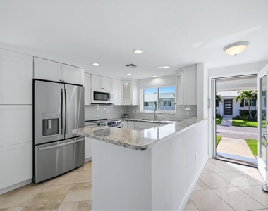 885 Spanish Drive N - Photo Thumbnail 21