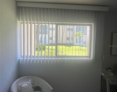 995 Laguna Drive - Photo Thumbnail 10