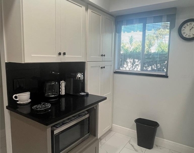995 Laguna Drive - Photo Thumbnail 29
