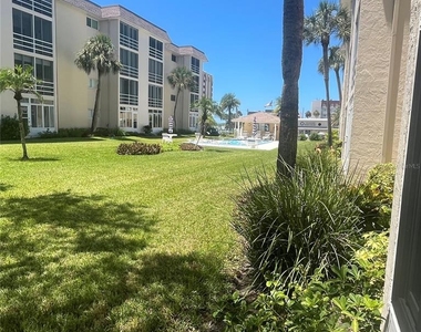 995 Laguna Drive - Photo Thumbnail 32