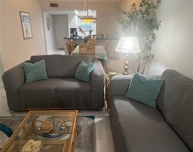 995 Laguna Drive - Photo Thumbnail 16