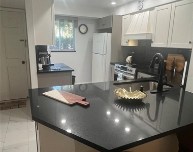 995 Laguna Drive - Photo Thumbnail 28