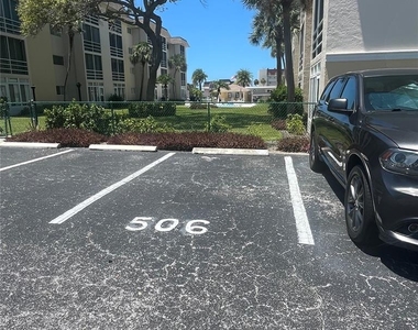 995 Laguna Drive - Photo Thumbnail 41
