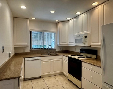 5207 Willow Links - Photo Thumbnail 7