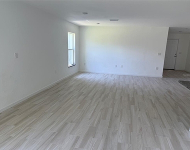 2408 Van Leer Avenue - Photo Thumbnail 2