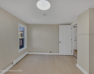629 R Beech Street - Photo Thumbnail 4