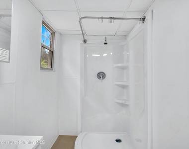 629 R Beech Street - Photo Thumbnail 3