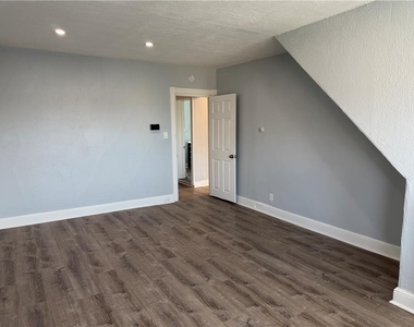 700 Wolf Avenue - Photo Thumbnail 23