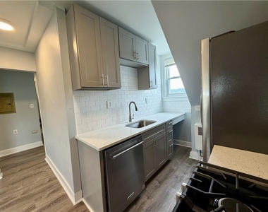 700 Wolf Avenue - Photo Thumbnail 18