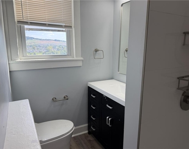 700 Wolf Avenue - Photo Thumbnail 16