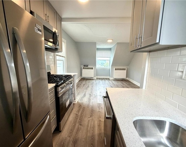 700 Wolf Avenue - Photo Thumbnail 20