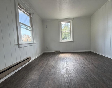 2434 Sycamore Street - Photo Thumbnail 14