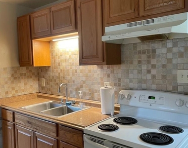 2434 Sycamore Street - Photo Thumbnail 6