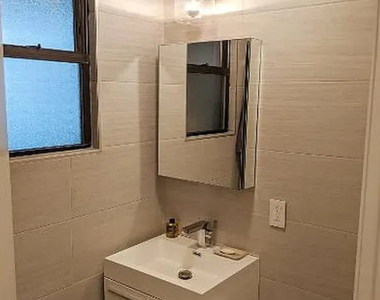 248 10th Avenue - Photo Thumbnail 4