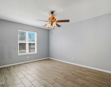 3911 Quasar Court - Photo Thumbnail 14