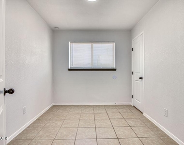 5700 Edinburg Drive - Photo Thumbnail 6