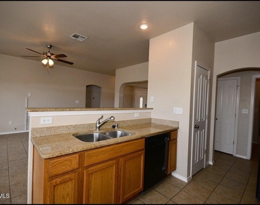 5806 Redstone Mesa Court - Photo Thumbnail 5