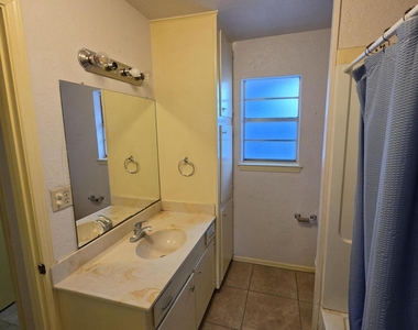 217 Palmary Drive - Photo Thumbnail 6