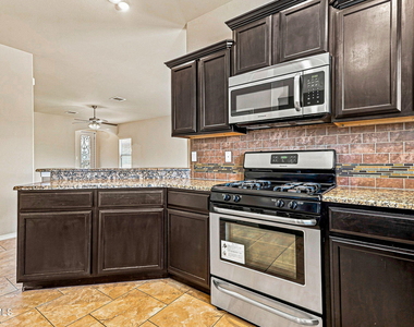 7409 Dewberry Drive - Photo Thumbnail 16