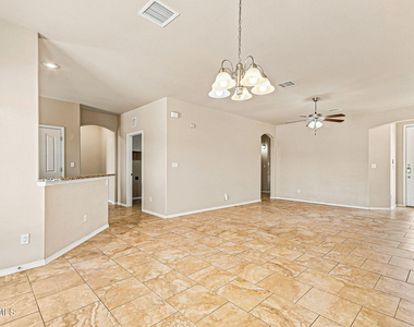 7409 Dewberry Drive - Photo Thumbnail 10