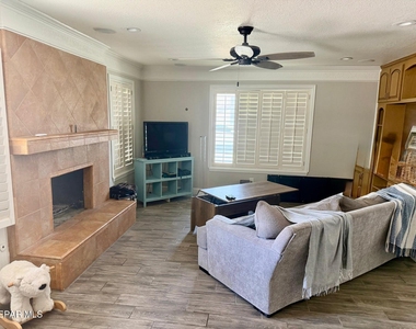 4921 Vista Grande Circle - Photo Thumbnail 5
