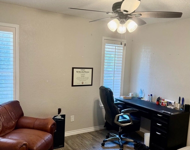 4921 Vista Grande Circle - Photo Thumbnail 24