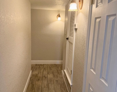 4921 Vista Grande Circle - Photo Thumbnail 23