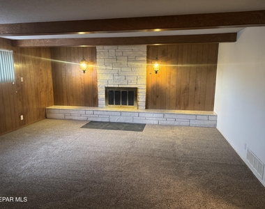 8800 Sampson Court - Photo Thumbnail 17