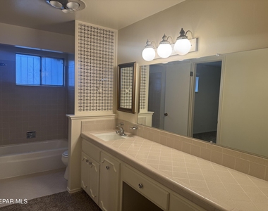 8800 Sampson Court - Photo Thumbnail 29