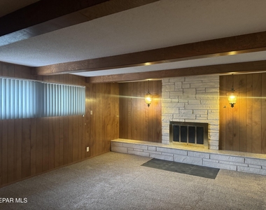 8800 Sampson Court - Photo Thumbnail 16