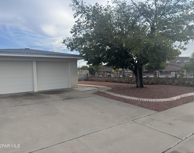 8800 Sampson Court - Photo Thumbnail 2