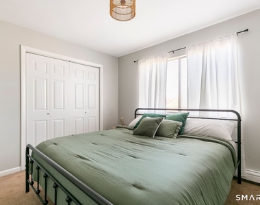516 Indian Avenue - Photo Thumbnail 8