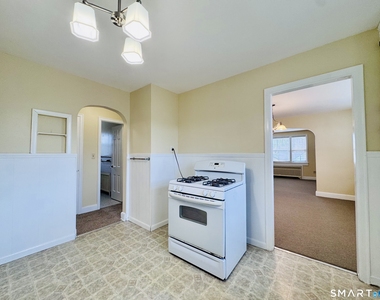 47 Clover Street - Photo Thumbnail 3