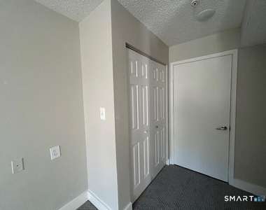 100 Glenbrook Road - Photo Thumbnail 10