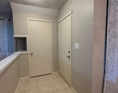 3 Willow Lane - Photo Thumbnail 7