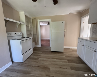60 Lake Street - Photo Thumbnail 2