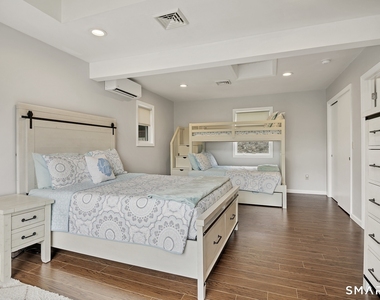 11 Candlewood Road - Photo Thumbnail 17