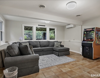 11 Candlewood Road - Photo Thumbnail 18