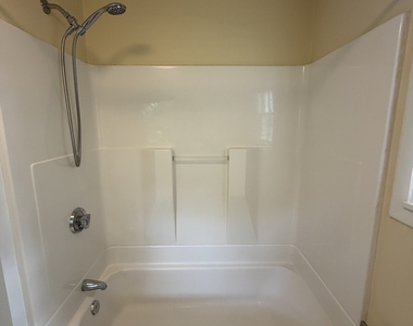 28 Davis Street - Photo Thumbnail 19