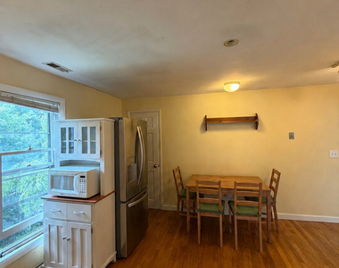 28 Davis Street - Photo Thumbnail 12