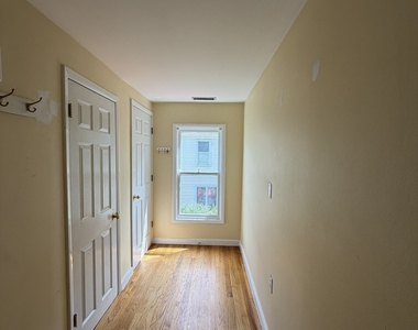 28 Davis Street - Photo Thumbnail 7