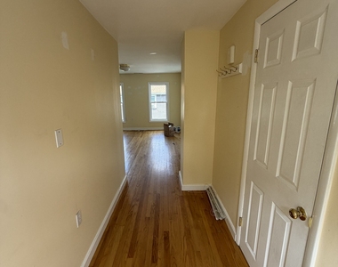 28 Davis Street - Photo Thumbnail 6