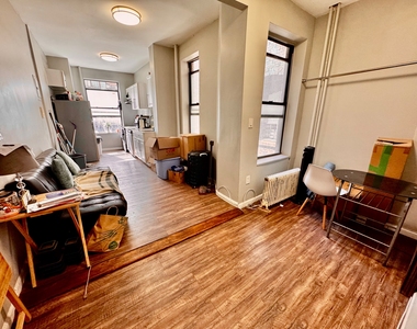 422 St Nicholas Avenue - Photo Thumbnail 2
