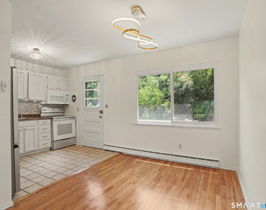 550 Prospect Street - Photo Thumbnail 4
