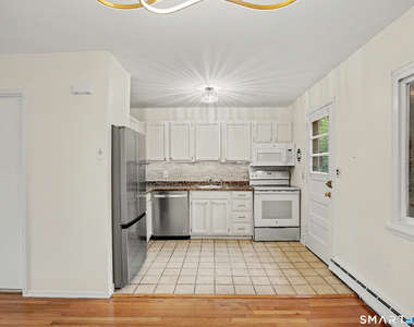 550 Prospect Street - Photo Thumbnail 8