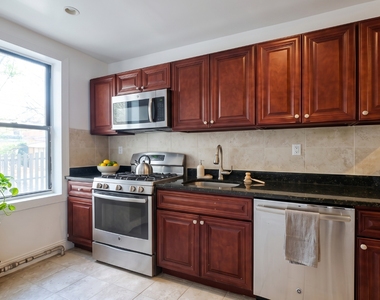 55 Cooper Street - Photo Thumbnail 3